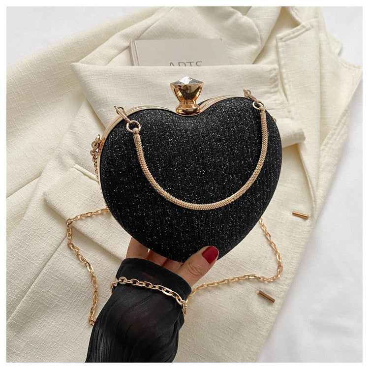Naia - Herz-Abendtasche
