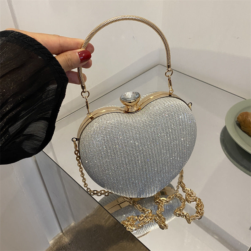 Naia - Herz-Abendtasche