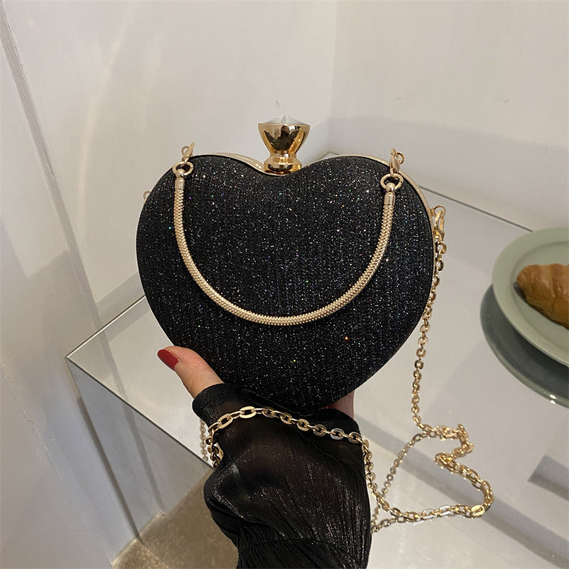 Naia - Herz-Abendtasche